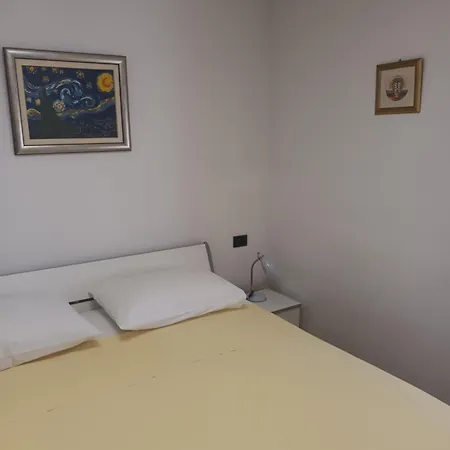 Kristian Lejlighed Podstrana