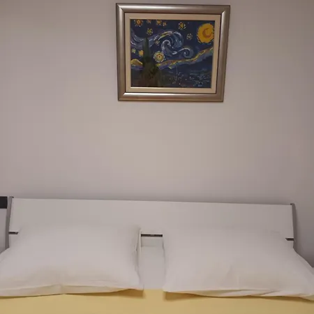 شقة Kristian بودْسْتغانا