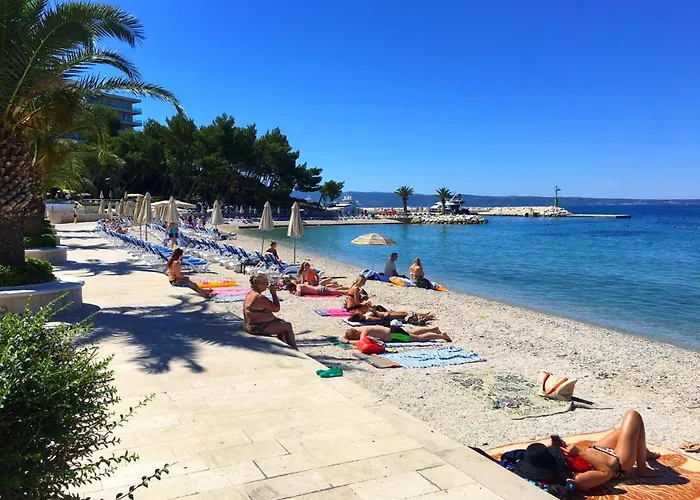 Kristian شقة بودْسْتغانا