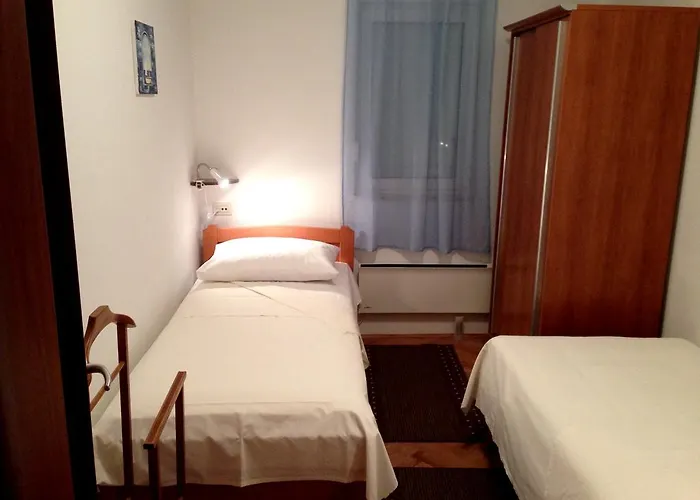 Kristian شقة بودْسْتغانا